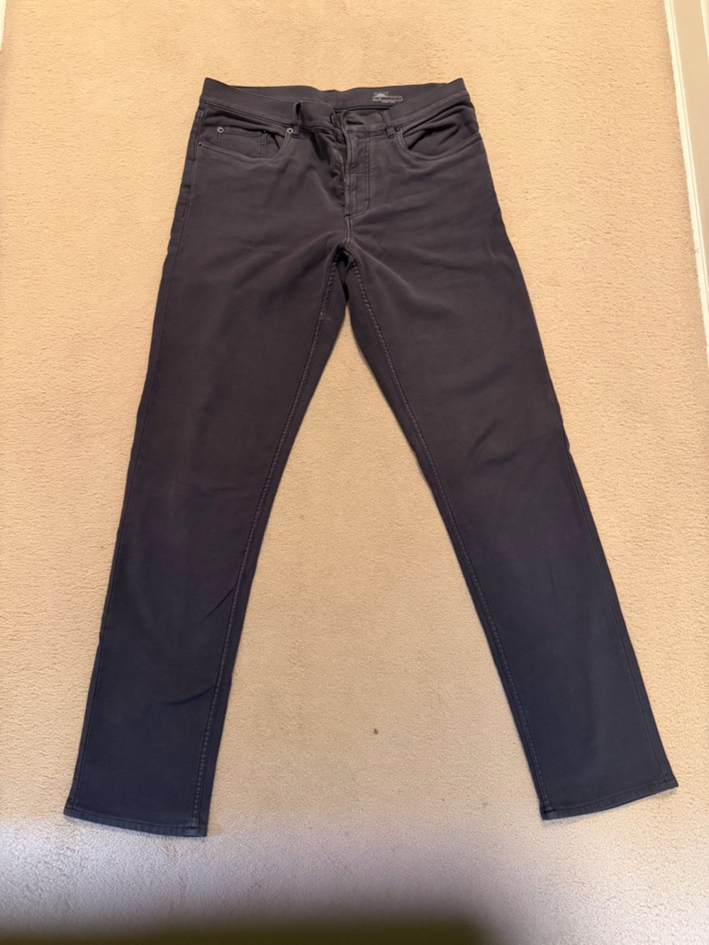 Faherty Men's Slim Straight Jeans in Dark Charcoal